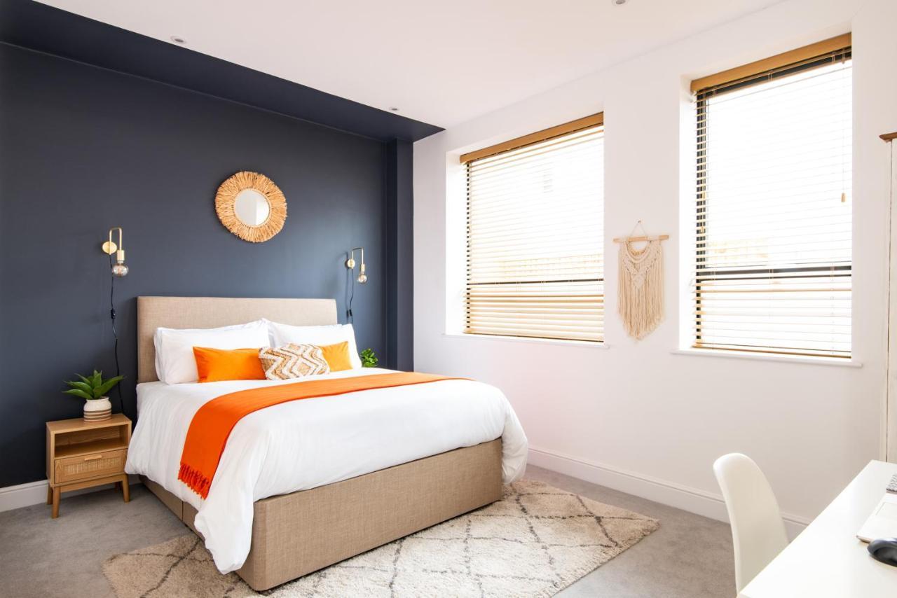 Stunning 2 Bed Apartment Sea Views And Parking Worthing Bagian luar foto