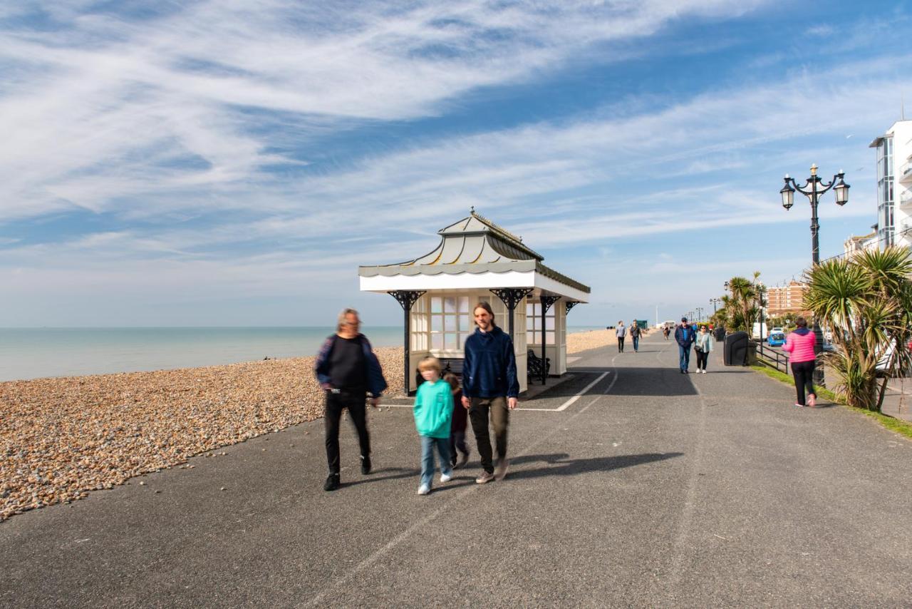 Stunning 2 Bed Apartment Sea Views And Parking Worthing Bagian luar foto