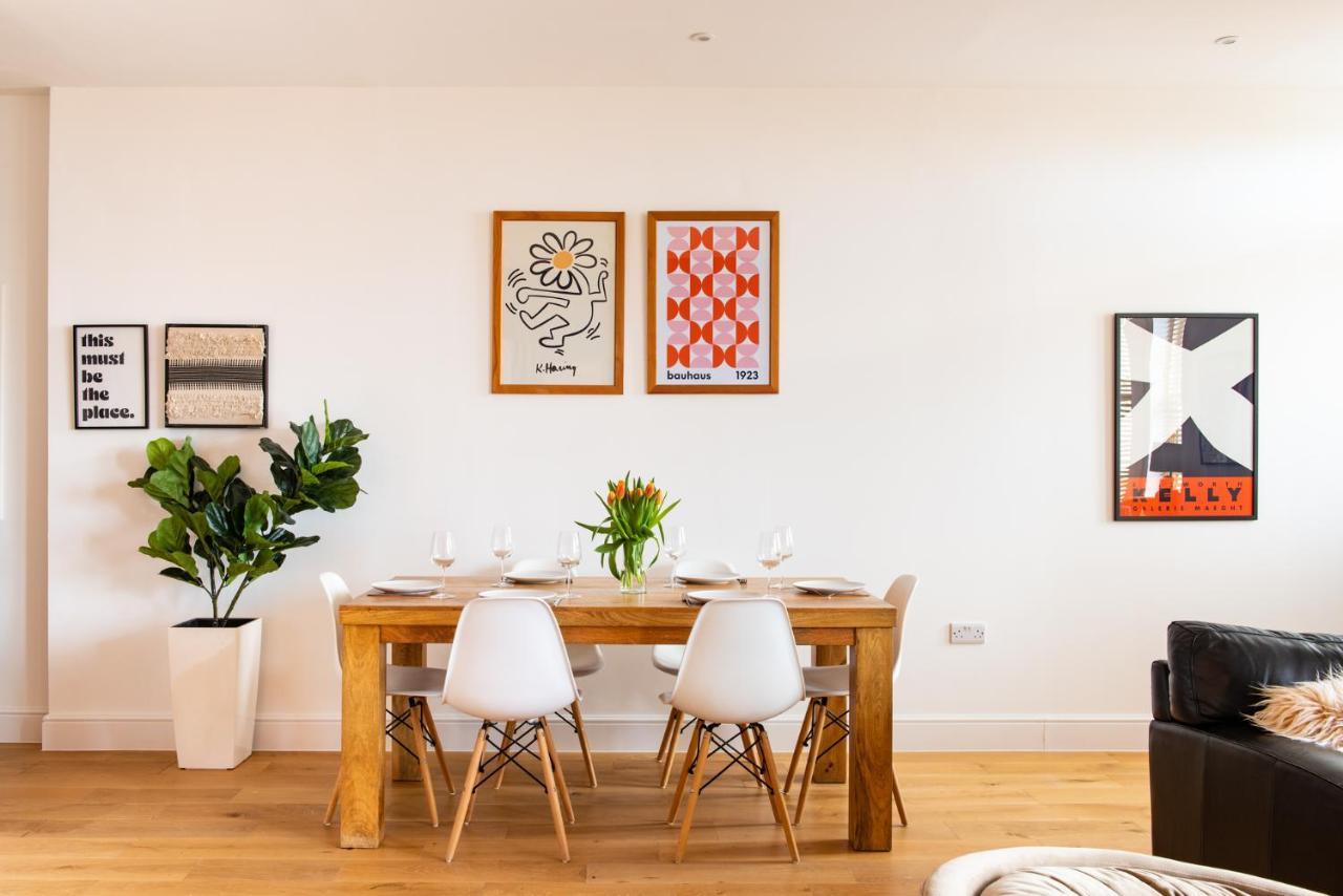 Stunning 2 Bed Apartment Sea Views And Parking Worthing Ruang foto