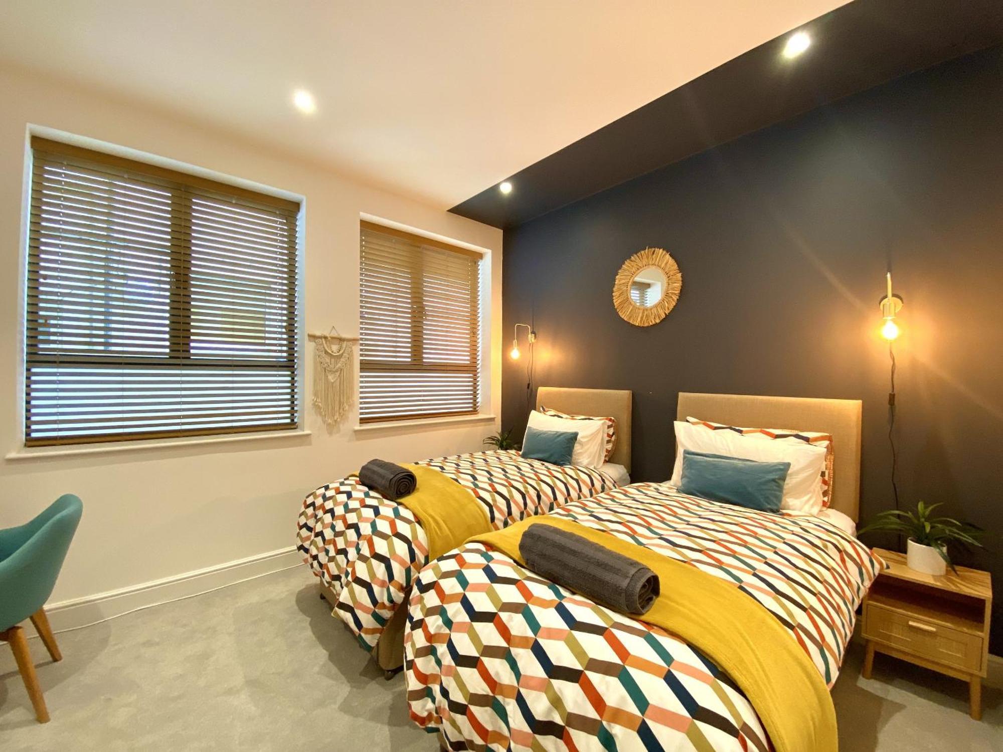 Stunning 2 Bed Apartment Sea Views And Parking Worthing Bagian luar foto